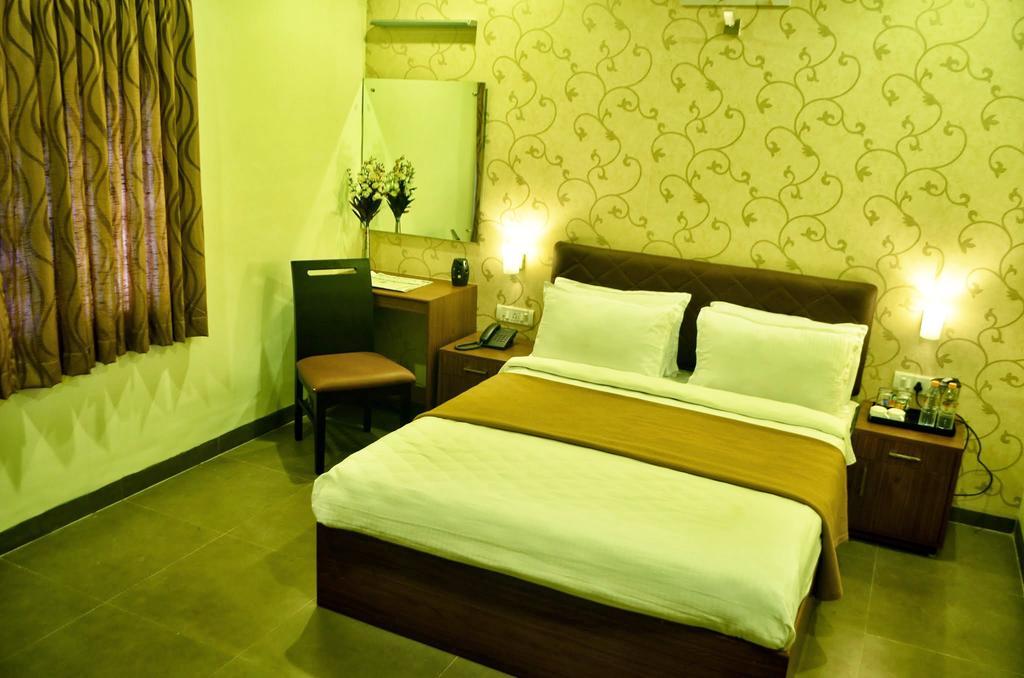 Hotel Arunachala Tiruvannāmalai Pokoj fotografie